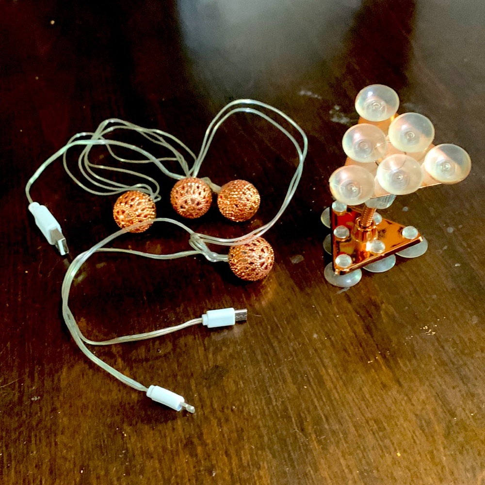 Lighted duo phone charger with phone stands